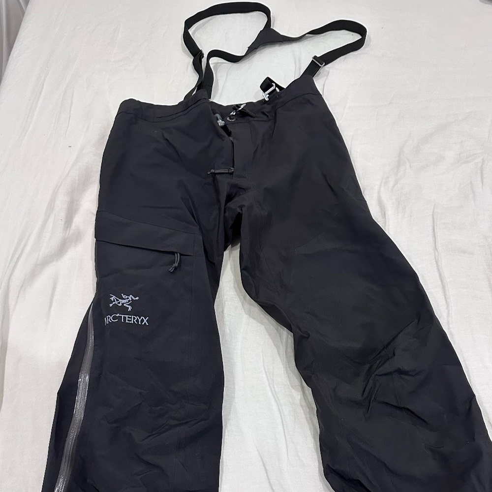 Arc'teryx Alpha SV Bib XS Womens Gore-tex